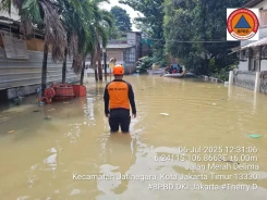 Terpantau 50 Titik Genangan di Jakarta, Ratusan Jiwa Mengungsi